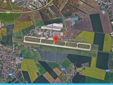 Screenshot z Google Maps s vyznačenou polohou Letiště Brno-Tuřany.